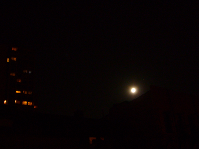 http://www.momovilaitanarak.com/files/gimgs/1_moon.jpg